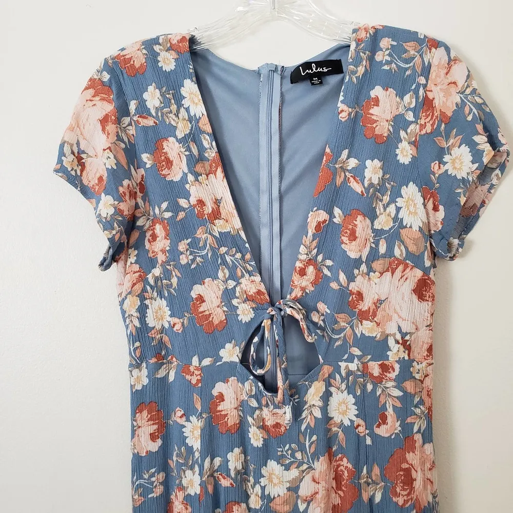 Lulus Short Sleeve Floral Rayon Midi Dress with Keyhole & Double Slits Medium - Image 5