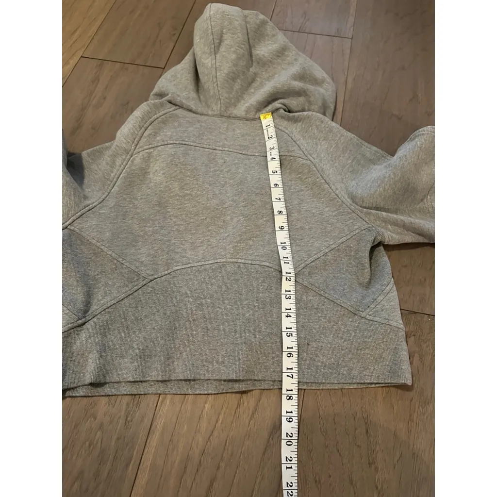 Women's Lululemon Gray Scuba Oversized Half - Image 4