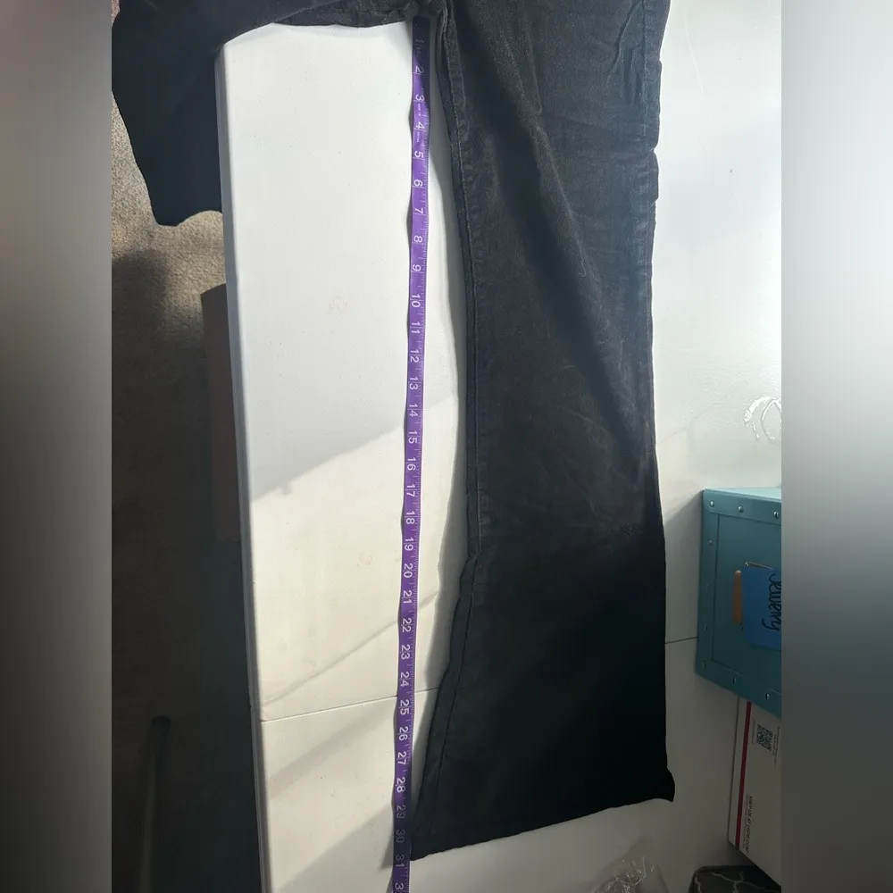 Tractr Women’s High Rise Flare Slim Fit Jeans Black Velvet Size 8 NWT - Image 12