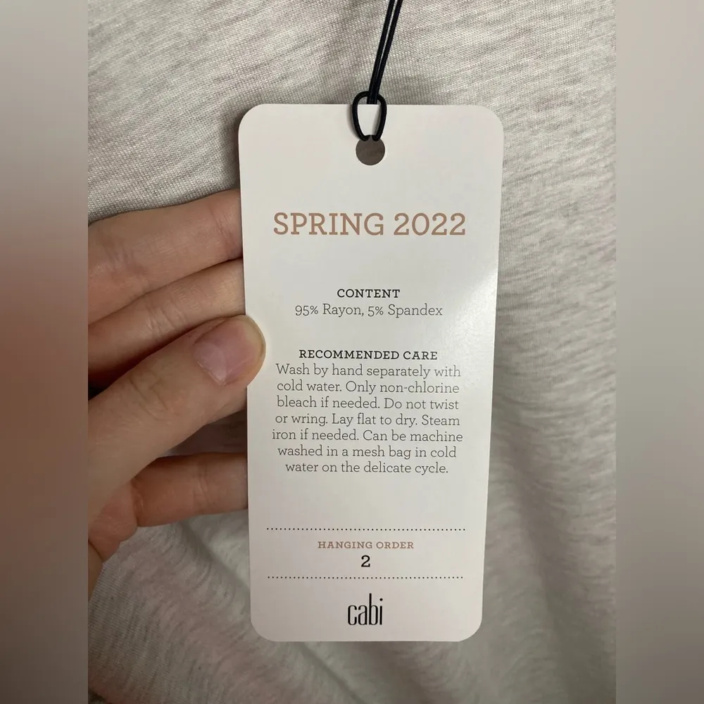 CAbi NWT  Gray Snap Shoulder Sweatshirt Size Medium - Image 6