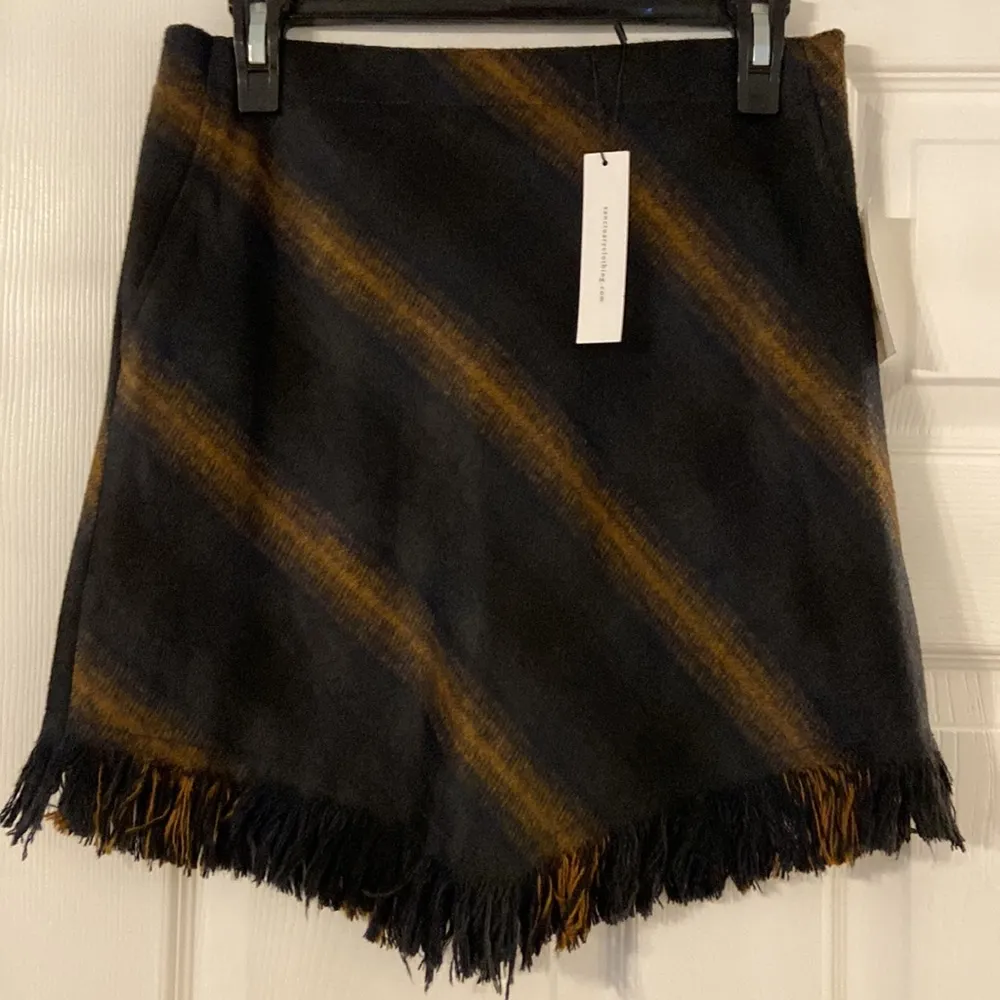 Sanctuary Skirt size XS so beautiful brand new with tags navy blue and gold - Image 5