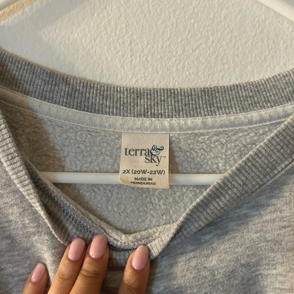 Terra & Sky Grey women’s crew neck - Image 2