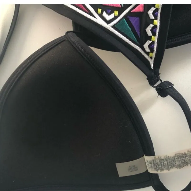 PINK Victoria’s Secret Tribal Embroidered Bikini Set S/M Black EUC - Image 12