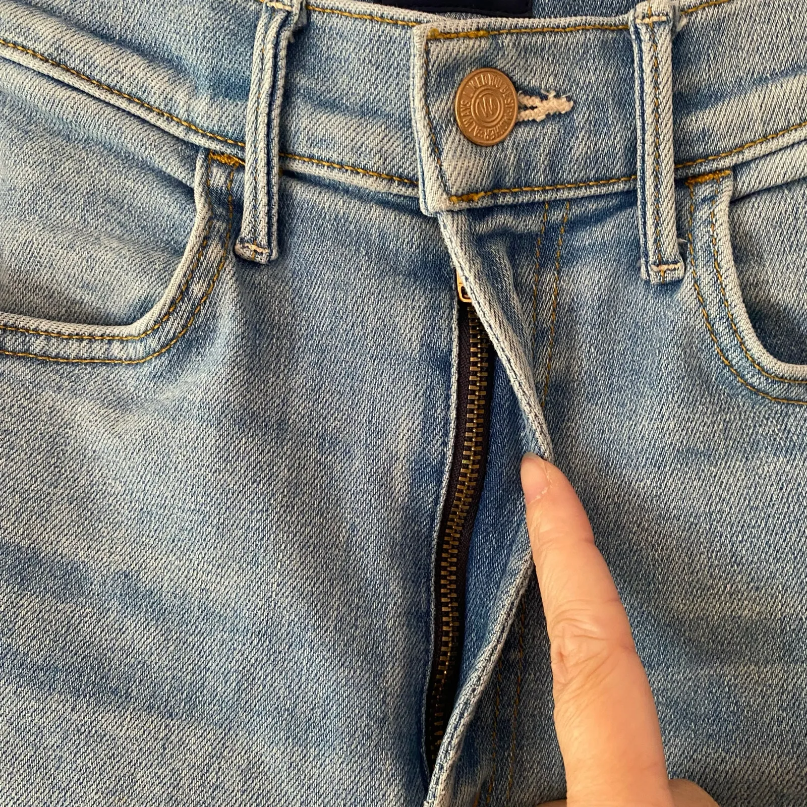 Mother Denim The Hustler Ankle Fray Jeans in High-Life Cropped Women's size 26 - Image 4