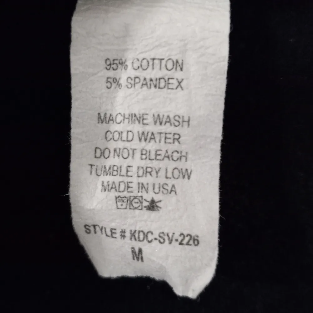 KatyDid M Fleur de Leis Short Sleeved V - Image 7