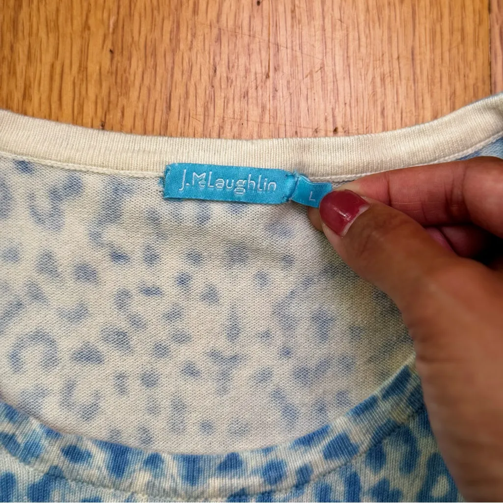 J. McLaughlin Women's Leopard Print Crewneck Top Long Sleeve Sweater Blue L GUC - Image 5