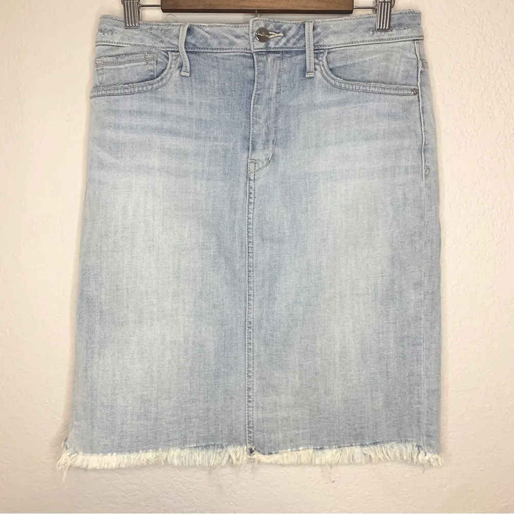 Sam Edelman Riley Frayed Denim Skirt Billie Light Wash Denim 28 - Image 4