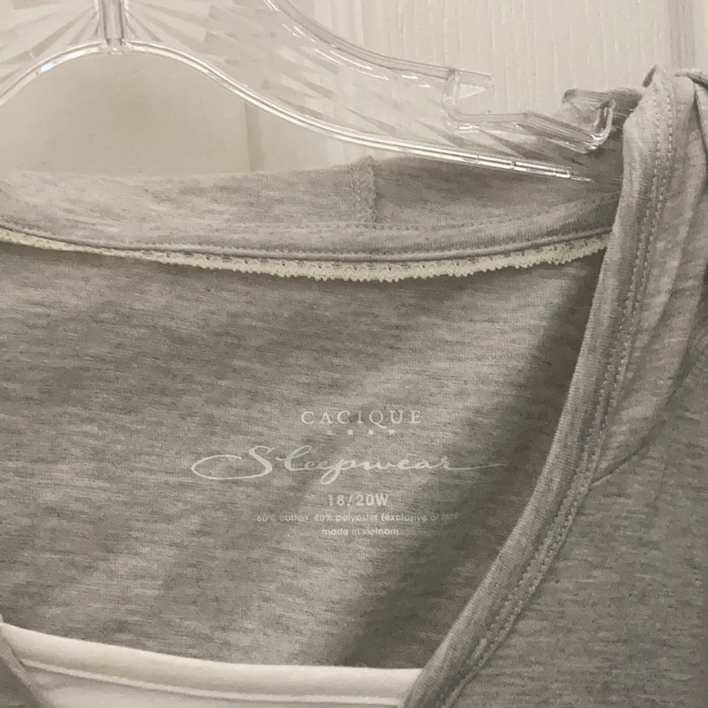 Cacique FINAL MARKDOWN  hooded sleep top 18/20w - Image 3