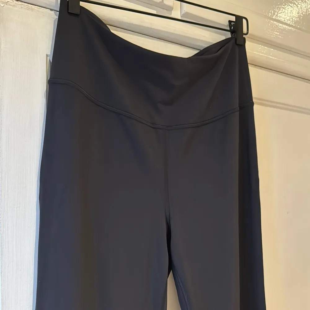 Lululemon  Groove Flares *REGULAR* - Image 5