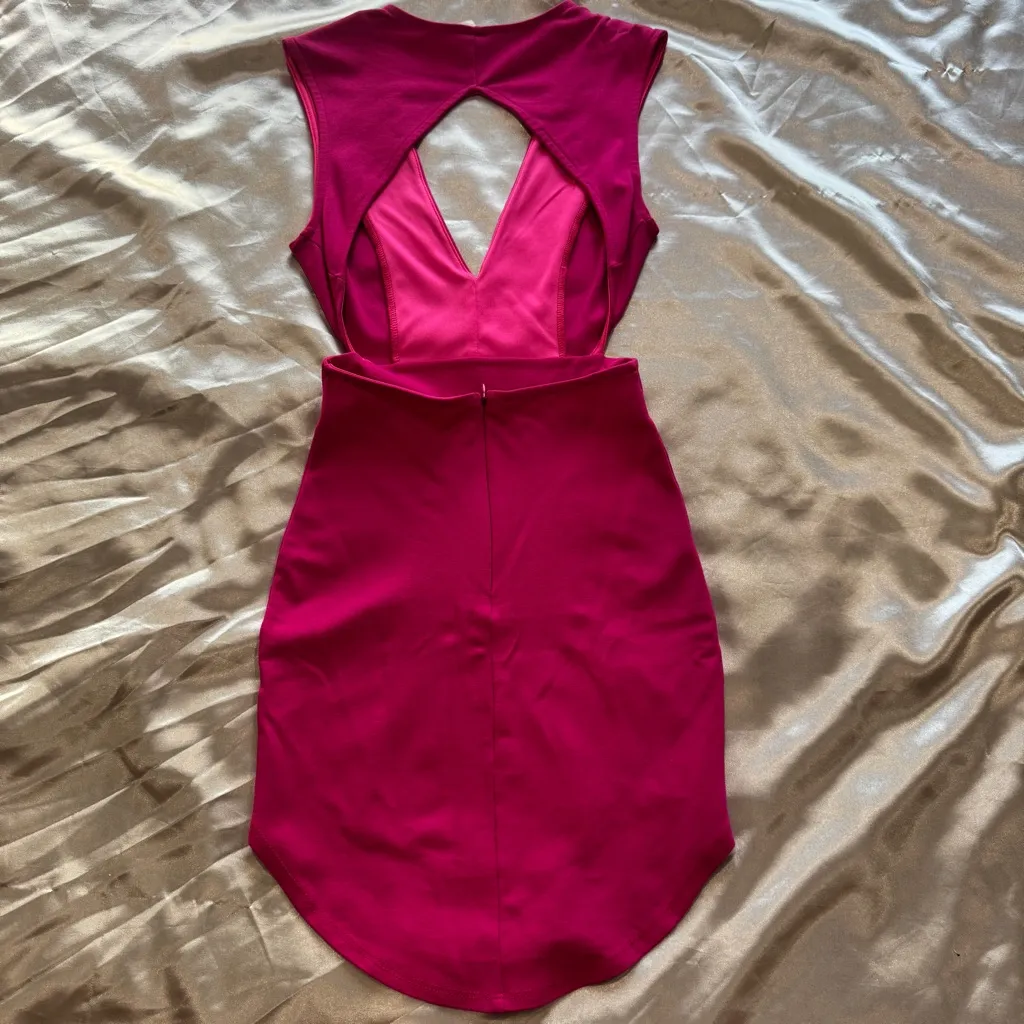 Elegant Pink Sleeveless Dress - Image 2