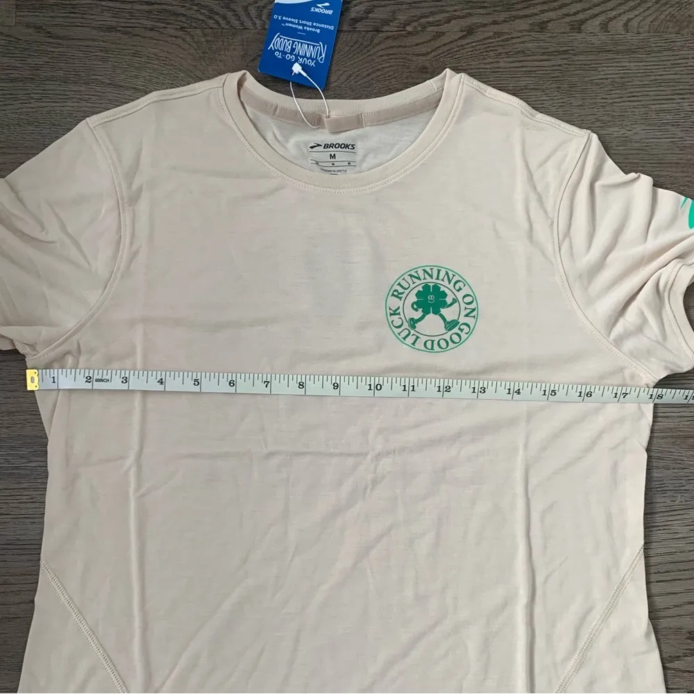 Brooks Running on Good Luck Distance Short Sleeve Tee - Size M - Off White - NWT - Image 8