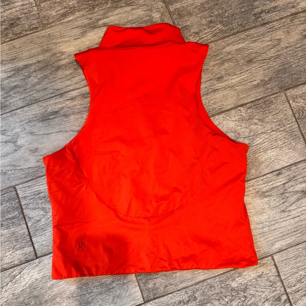 Zip-Front Cropped Run Tank Top - Image 2