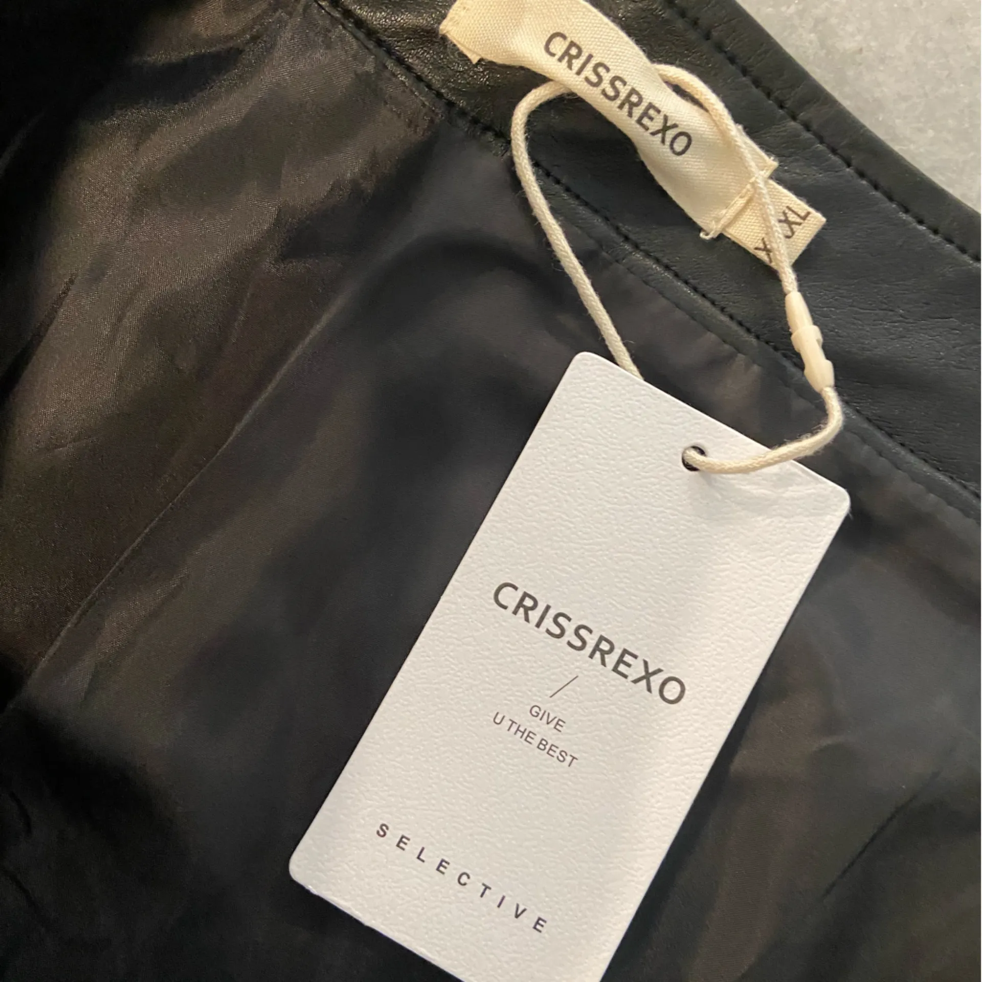 NWT Crissrexo Size XXXL Black Faux Leather Front Zip Asymmetrical Mini Skirt - Image 7