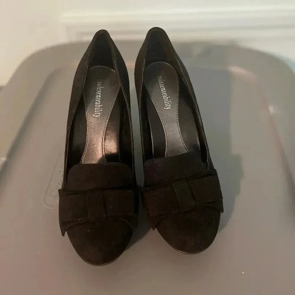 Solesenseability Womens‎ Ladies Black Suede w/Bow Pumps Heels Shoes Size 6.5 - Image 5