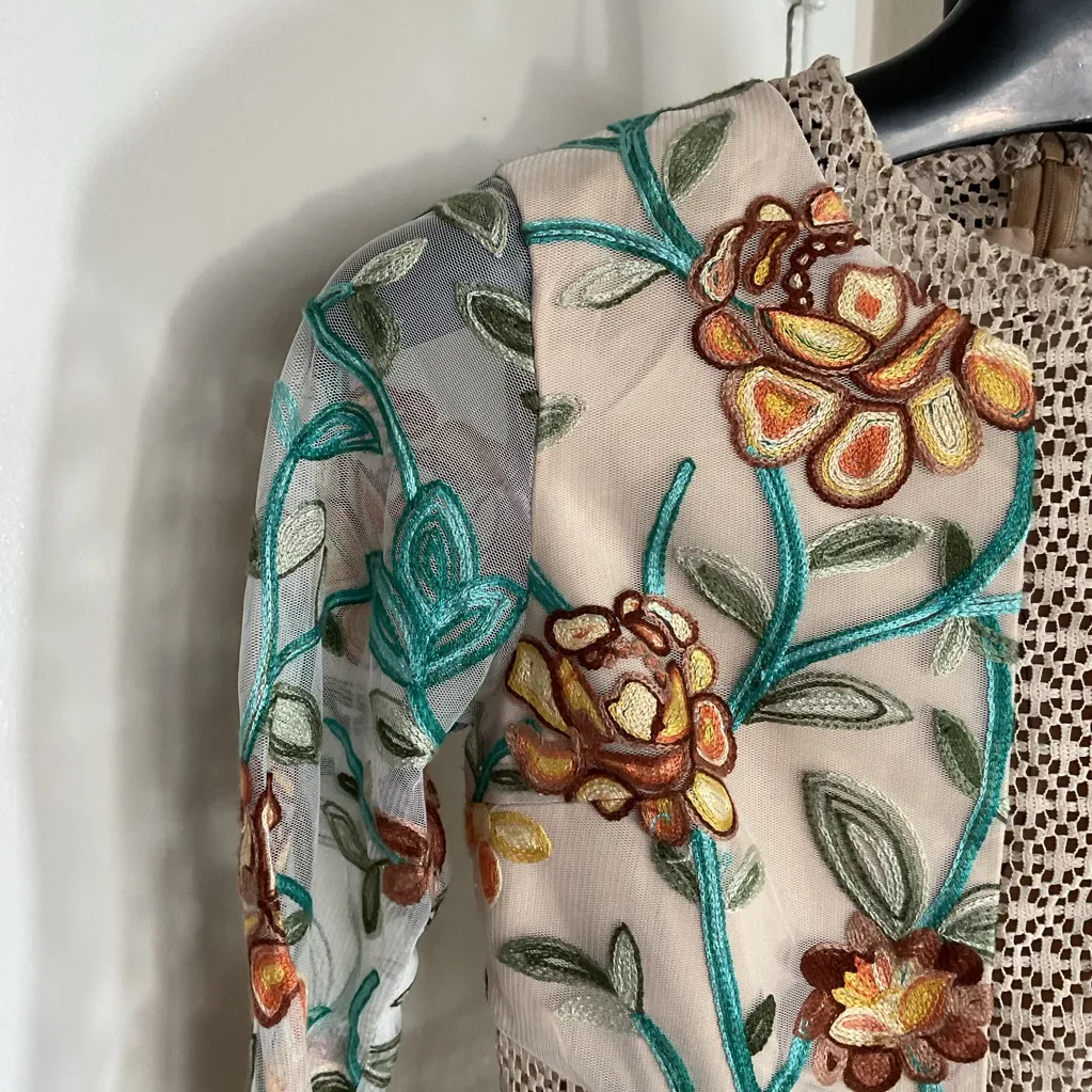 27. Vone Elegant Floral Embroidered Mini Long Sleeve Dress Size Small Blue - Image 7