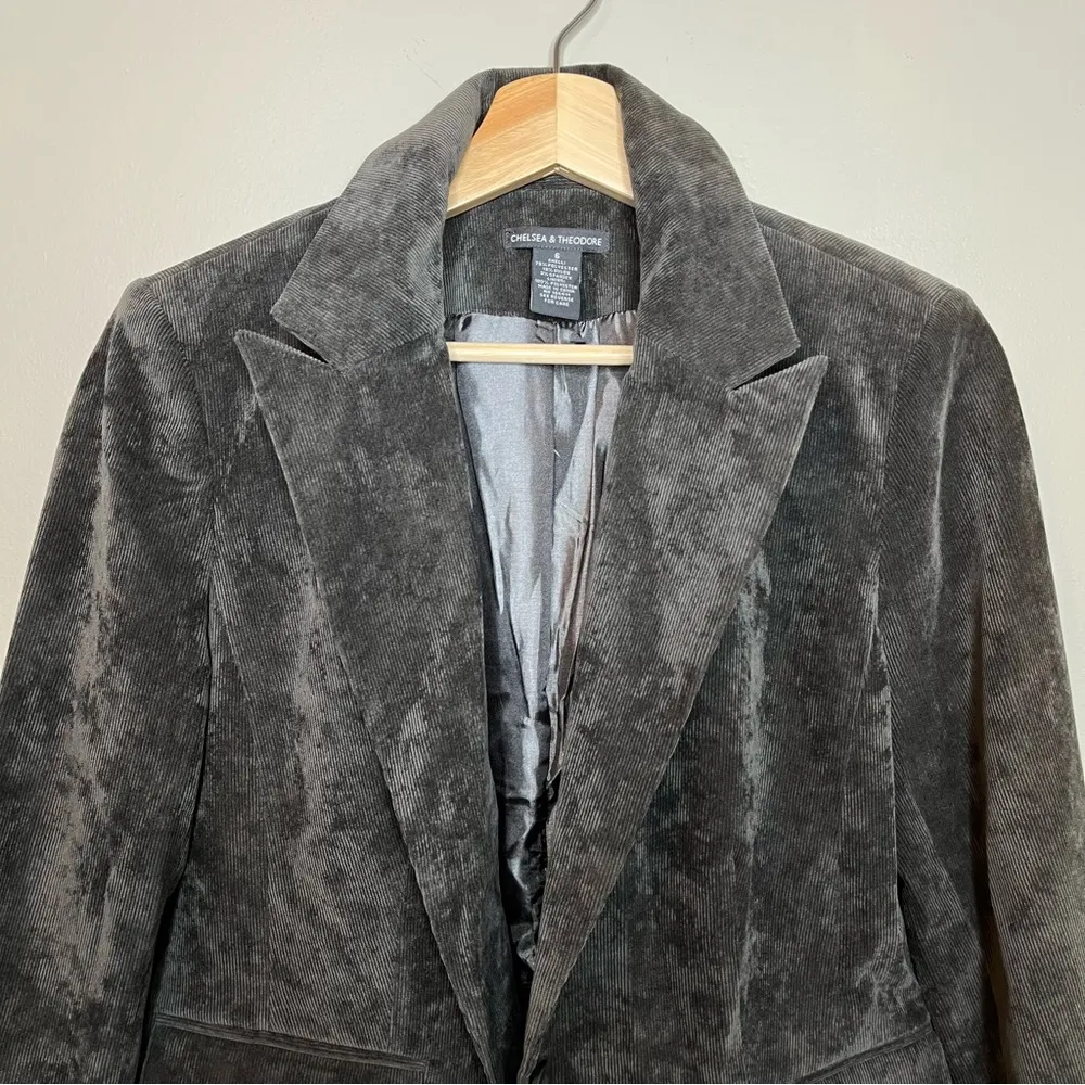 Chelsea & Theodore Gray Soft Corduroy Blazer Size 6 - Image 2