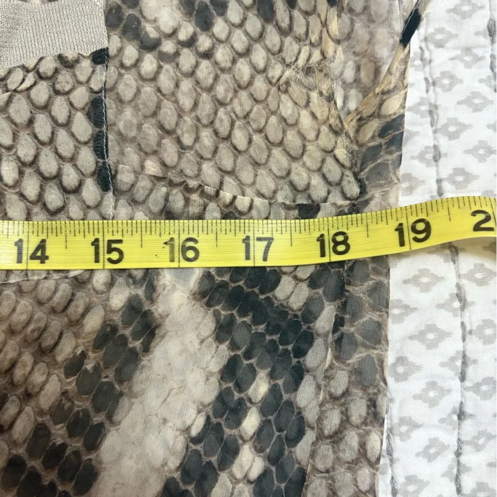 Les Copains Size 42 US 6 Silk Sheer Blouse Snake Skin Print‎ Flaw - Image 7