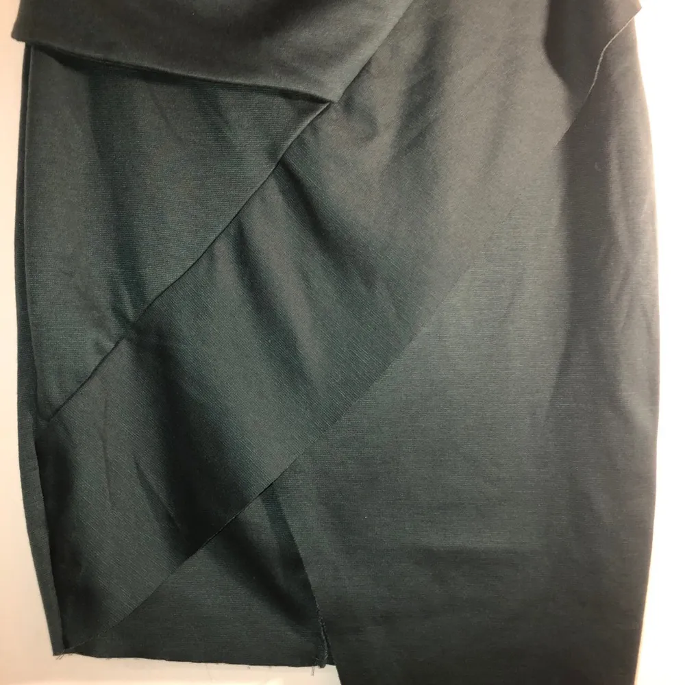 🆕 Charlotte Russe Layered Bodycon Skirt - Image 2