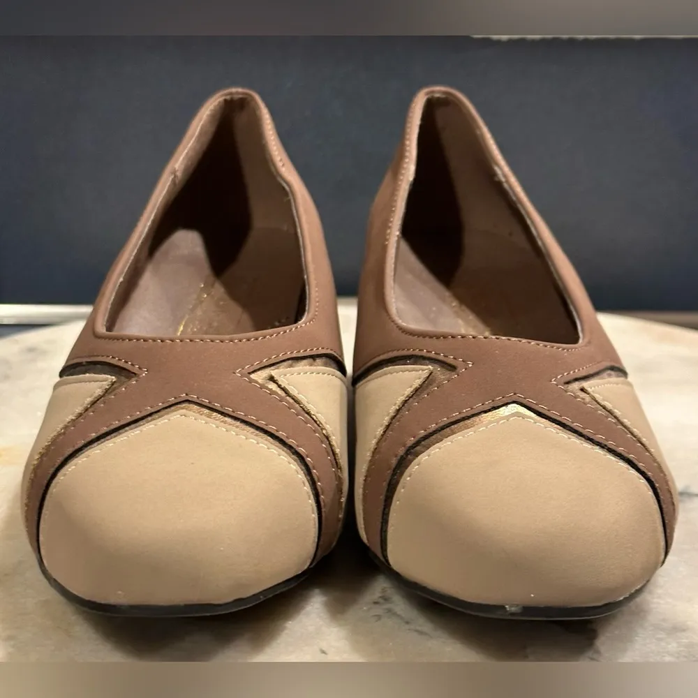 Comfort Well By Beacon Tan & Brown Almond toe Small Heel SZ 6 1/2 Like N… - Image 4