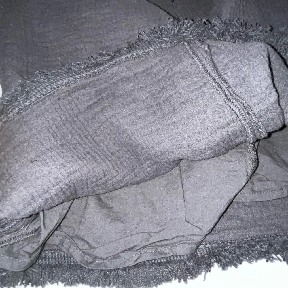 Madewell Black Hideaway Fringe Textured Gauze Mini Skirt size 2 - Image 7