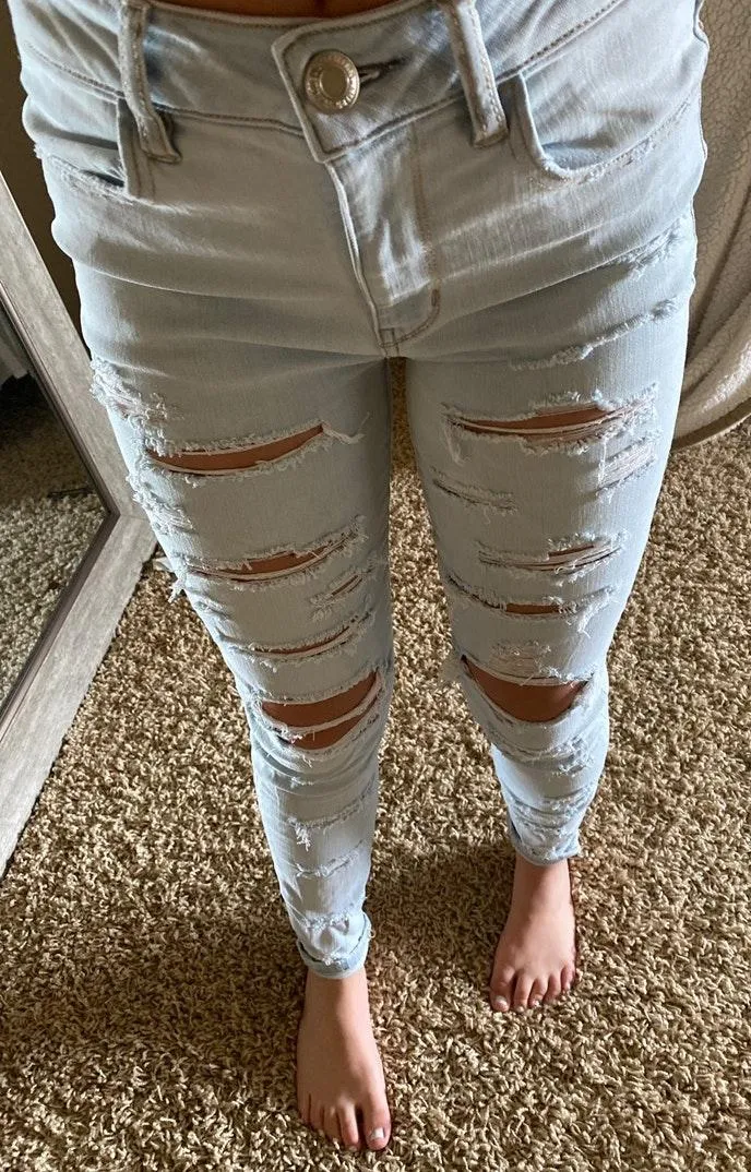 American Eagle Outfitters Ripped Jeans - Image 3