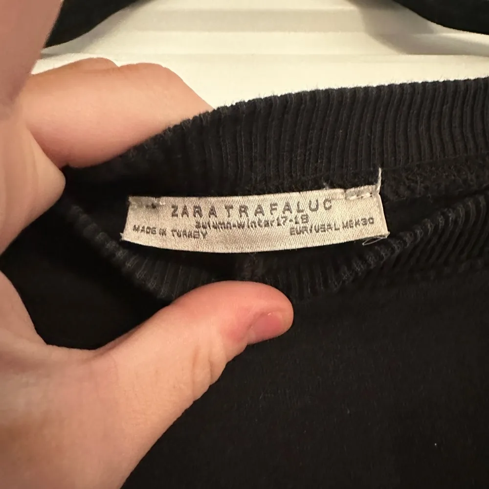 ZARA  Trafluc Star Sweater Size L - Image 5