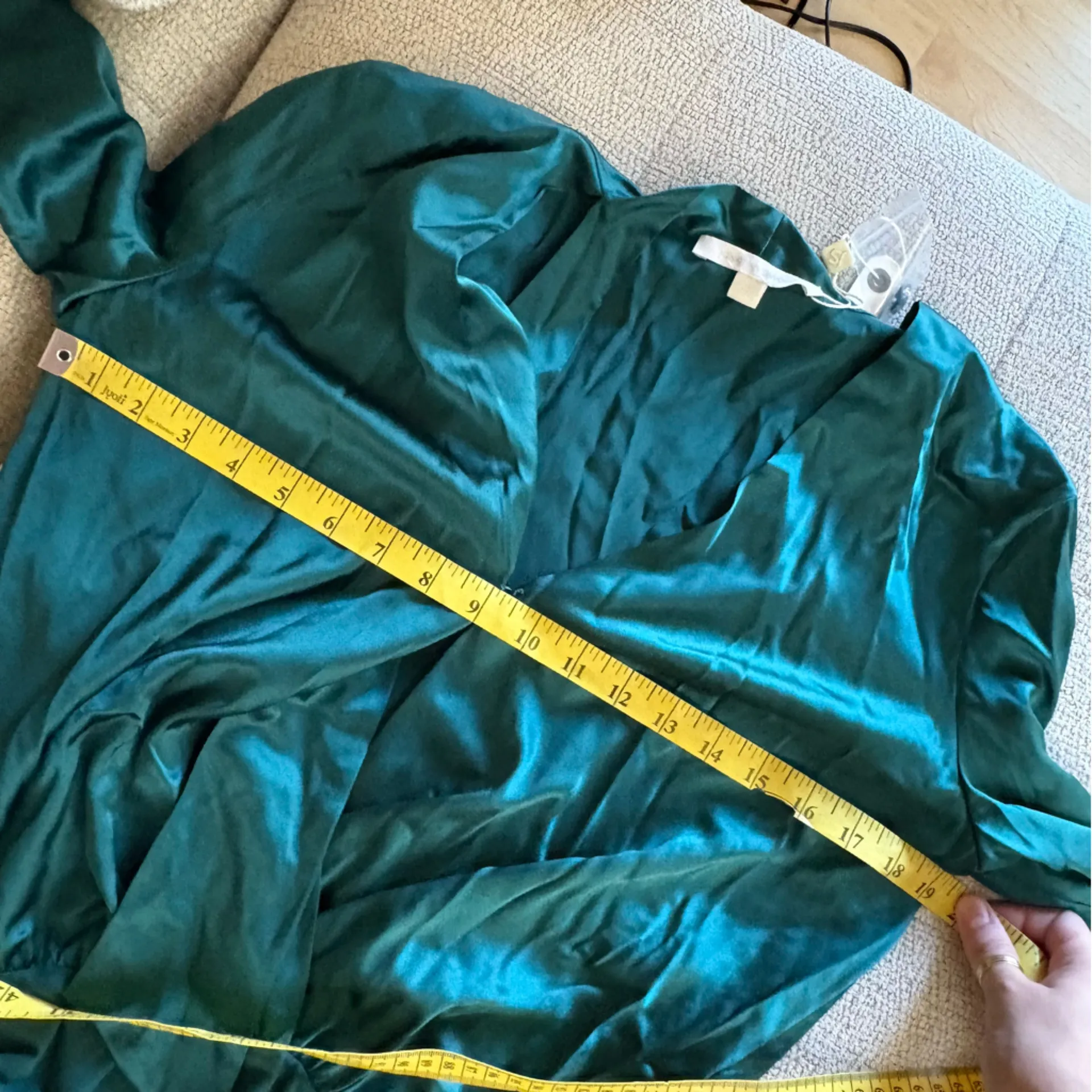 JONATHAN SIMKHAI‎ Wrap Front Silk Charmeuse Bodysuit
In Deep Emerald Size XS NWT Green - Image 9