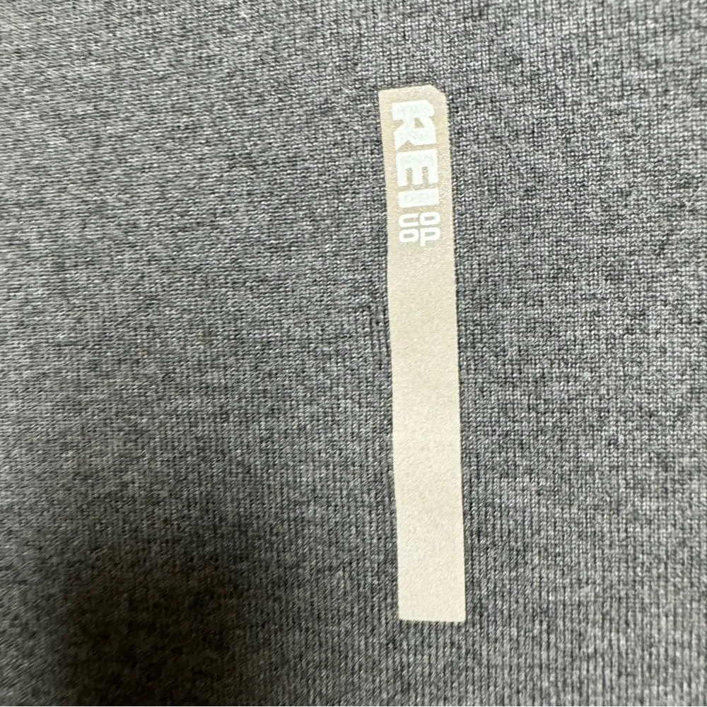 Rei Co Op 1/4 Zip Lightweight Base Layer Grey Black Medium - Image 6