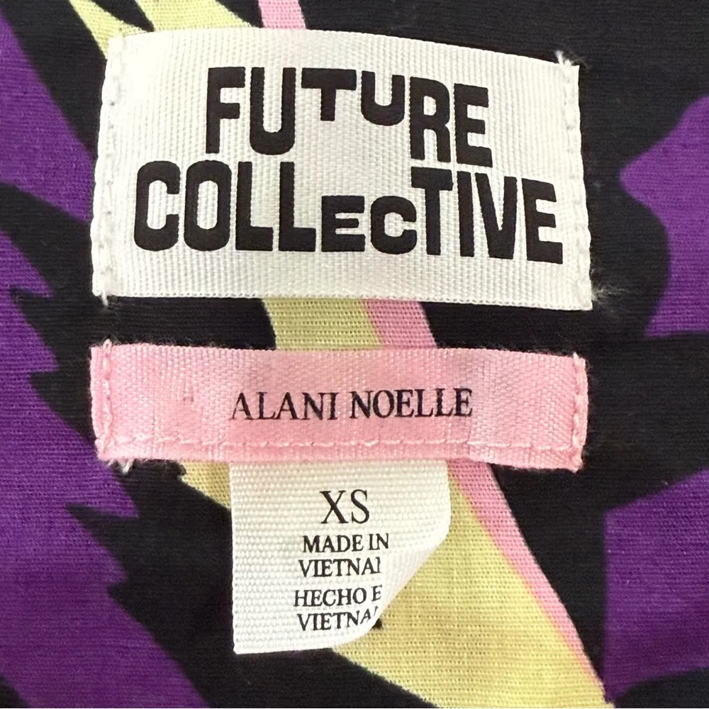 Future Collective Botanical Wrap Neck‎ Halter Tiny Top Size XS NWT Black - Image 3