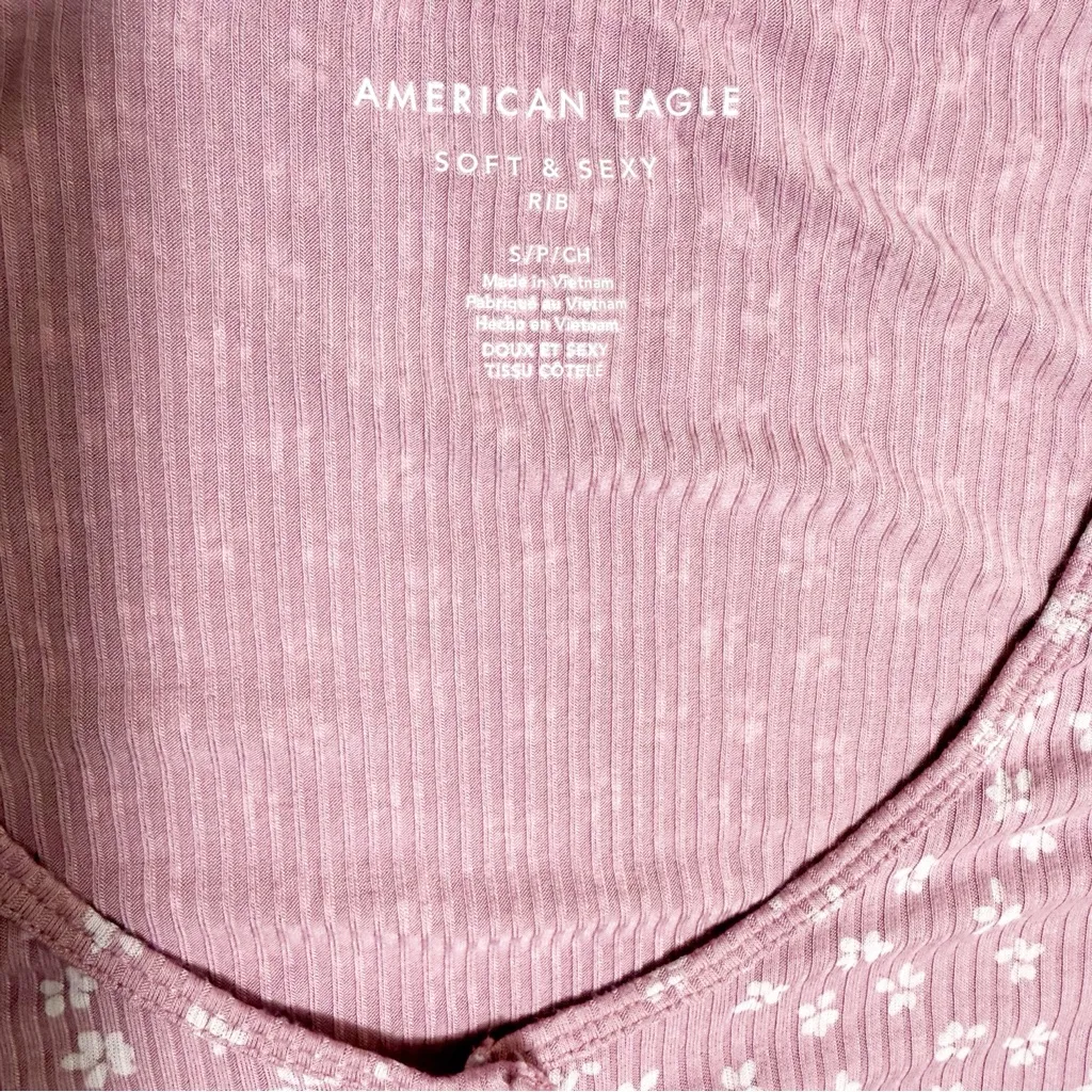 American Eagle Floral‎ Snap Front Baby Tee size S - Image 3