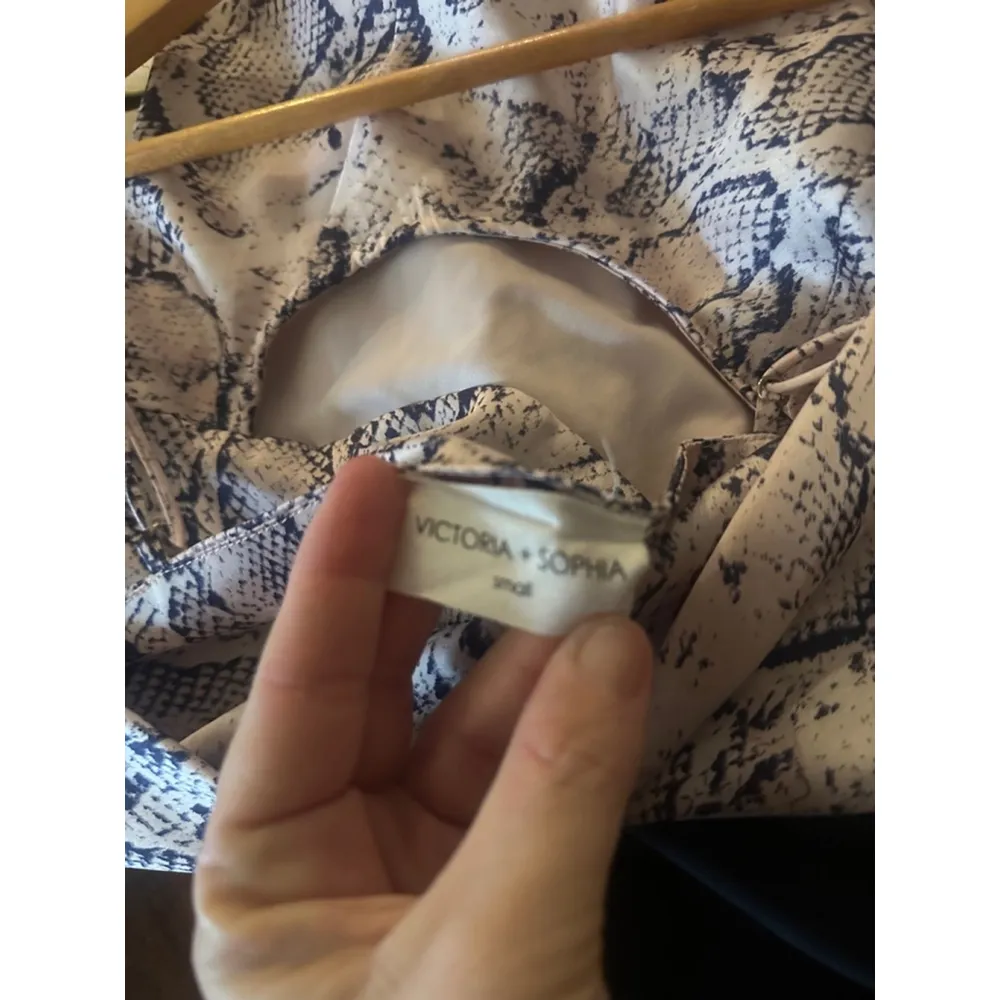 Women's Victoria + Sophia‎ Dress Size S Pink Snake Print Mini - Image 5