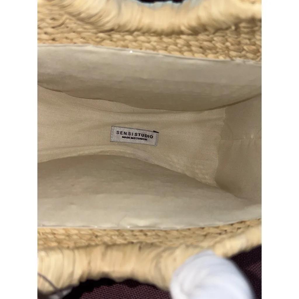 SENSI STUDIO Mini Handbag With Seashell Charm in Natural White New Beach Straw Tan - Image 7