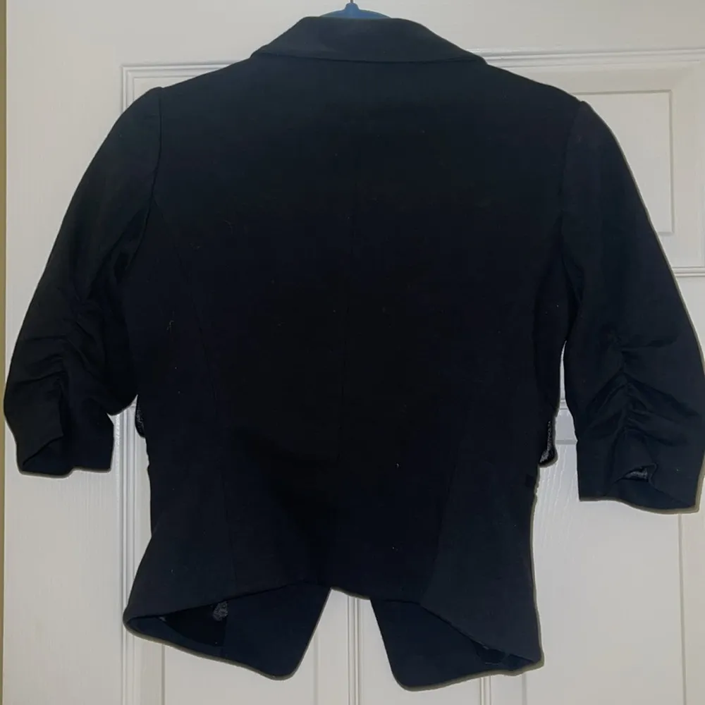 Black 3/4 Sleeved LaRok Blazer - Image 6