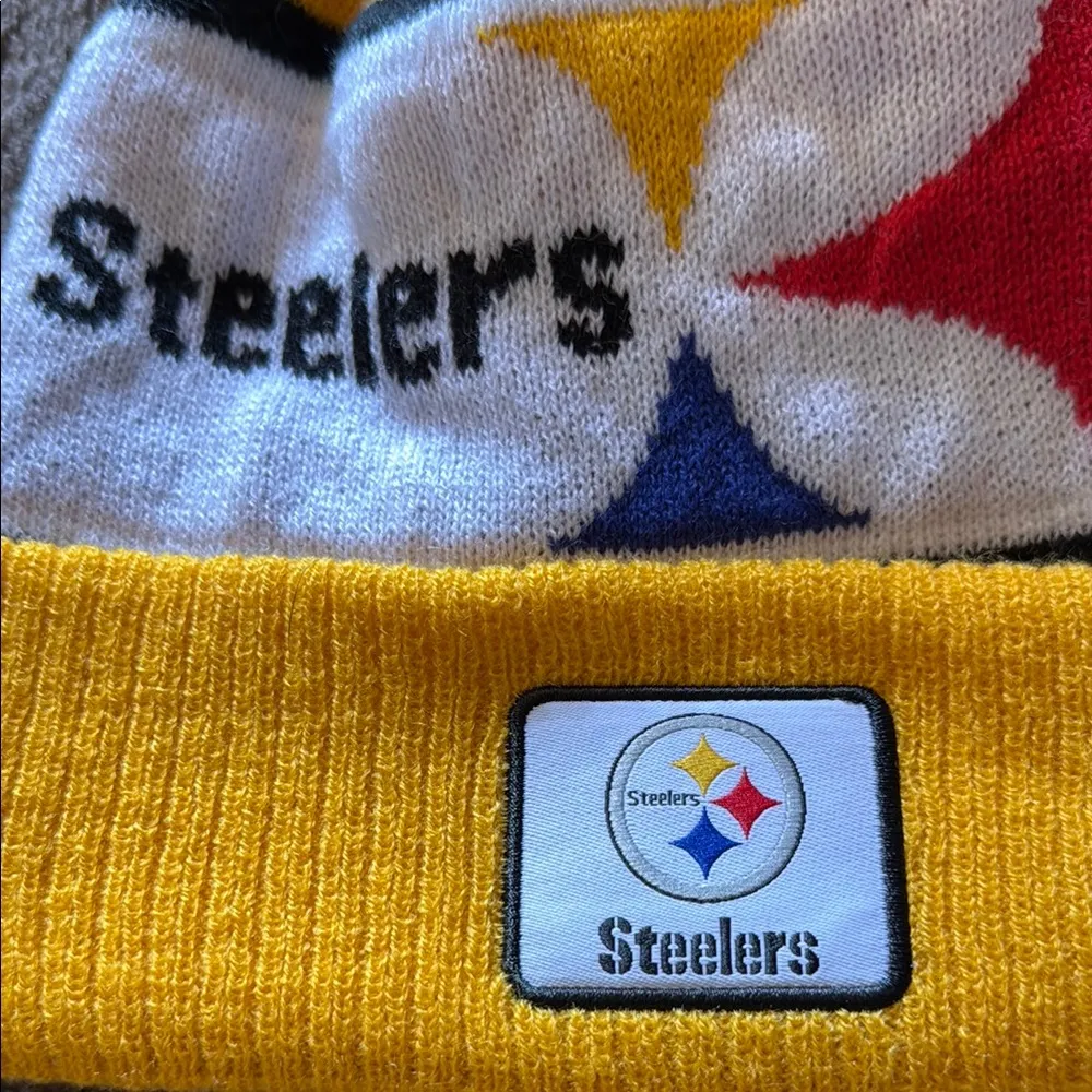 Like New Unisex New Era PittsburghSteelers PomPom NFL Beanie Black and Yellow - Image 5