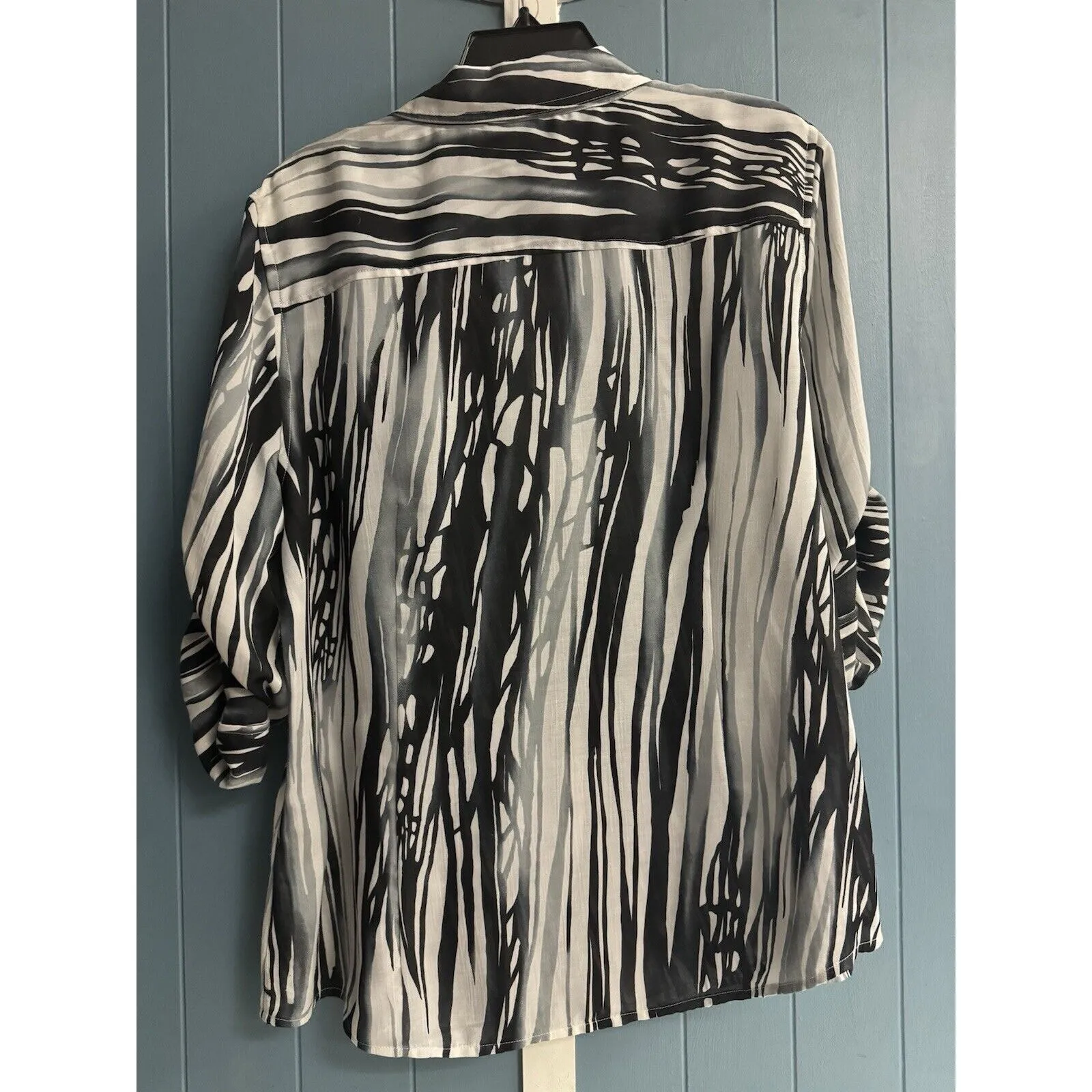 Calvin Klein Womens White Black Animal Long Sleeve Button-Up Shirt‎ Top Size M - Image 2