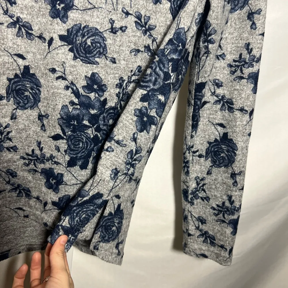 Per Se Women’s Floral Soft Long Sleeve Top - Image 4