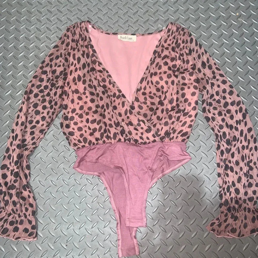 Peach love pink cheetah bodysuit casual classic fall party top blouse sparkle - Image 2