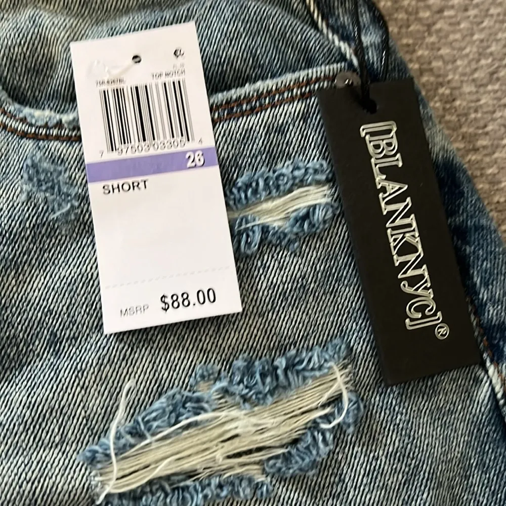 NWT BlankNYC The Barrow Vintage High-Rise Short -‎ 26 - Image 4