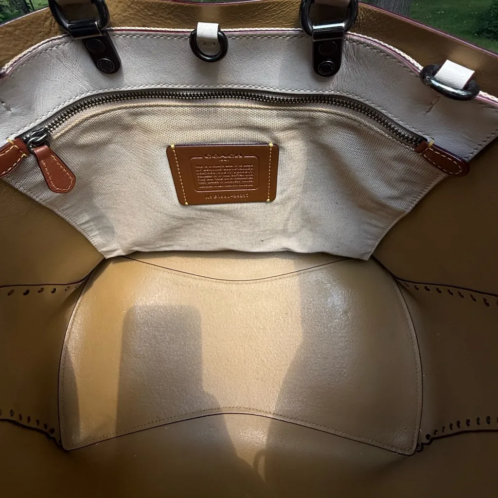 Coach Rogue Tote with Tea Roses and Rivets in Chalk and Taupe 29237 - Image 10