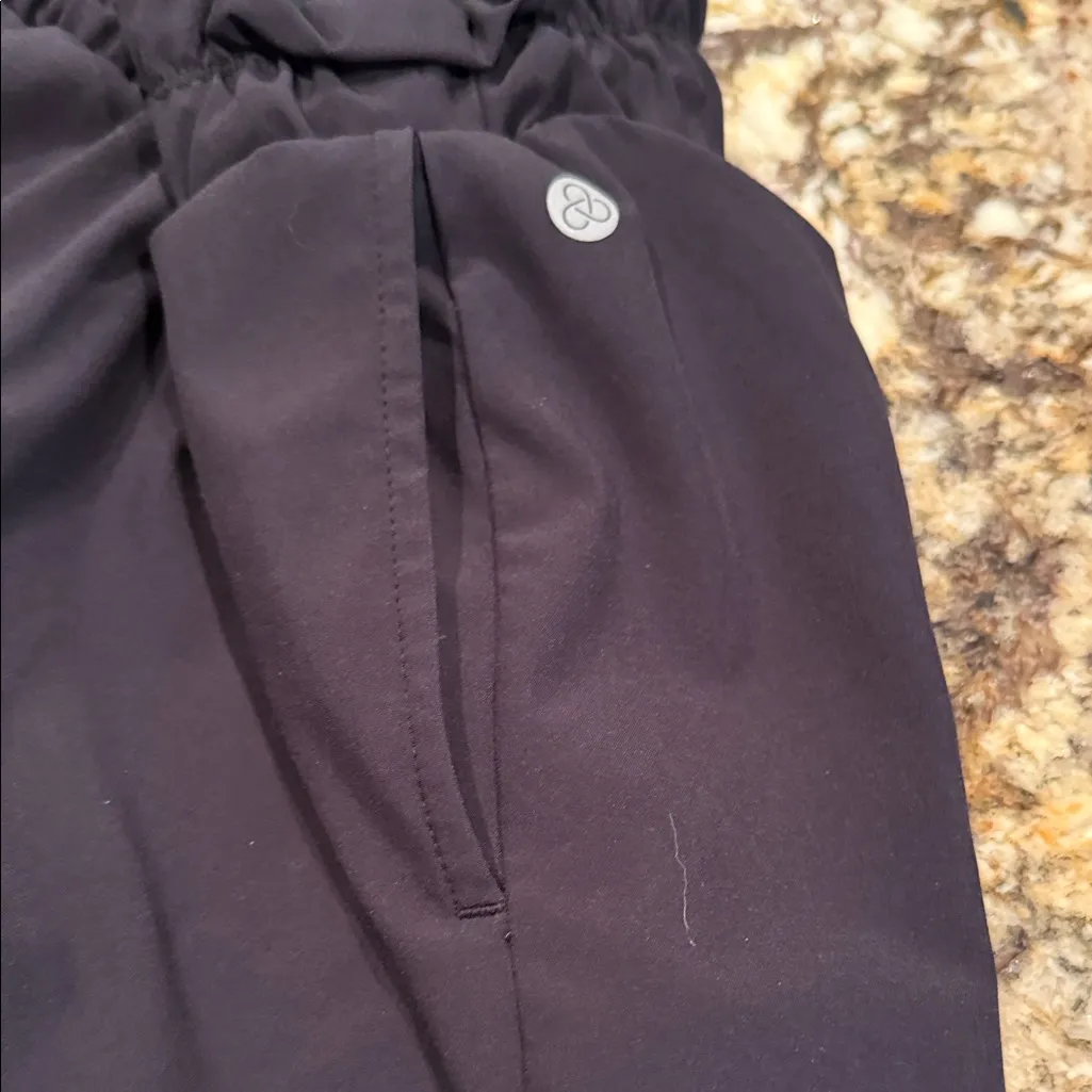 Zella High Waist Black Shorts - Image 4