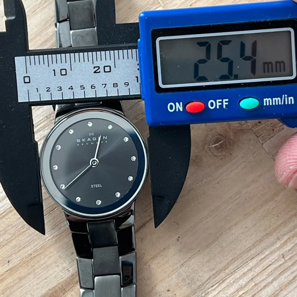 Skagen Steel Ladies Watch Black Dial Crystal Markers Black Stainless Bracelet - Image 12