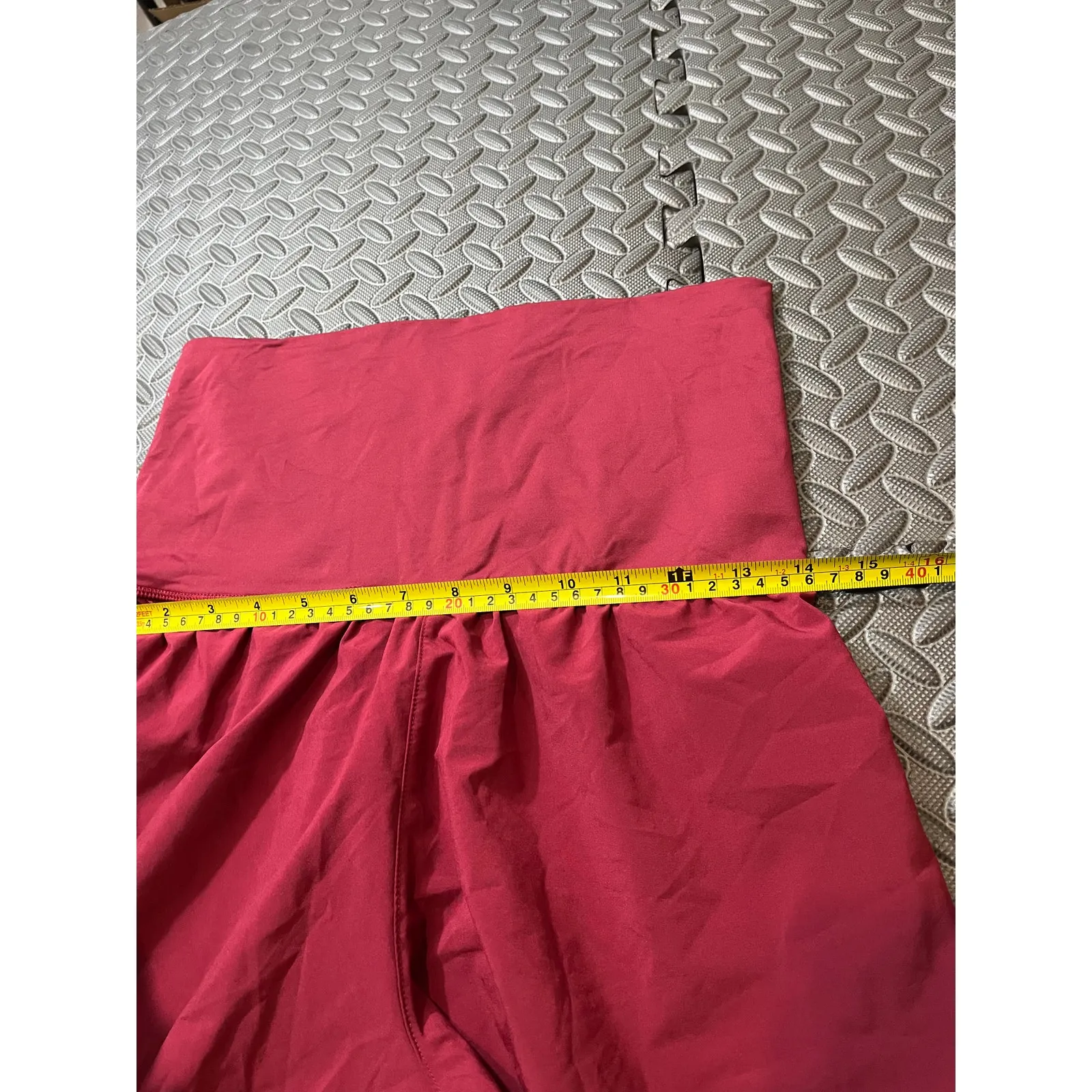 Lululemon Womens Red Parachute Pants Athletic Performance Hipster Size‎ 6 - Image 4