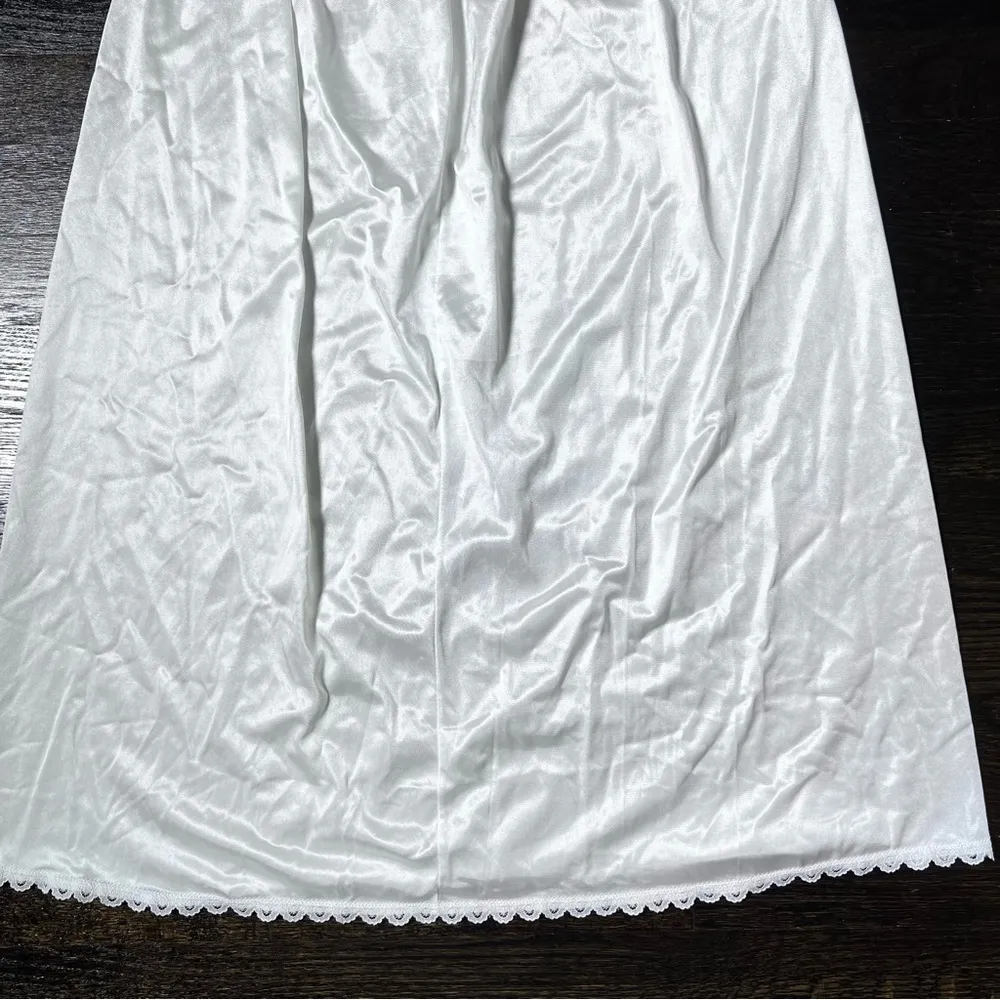 Adonna White Lace Hem Skirt Slip - Image 3