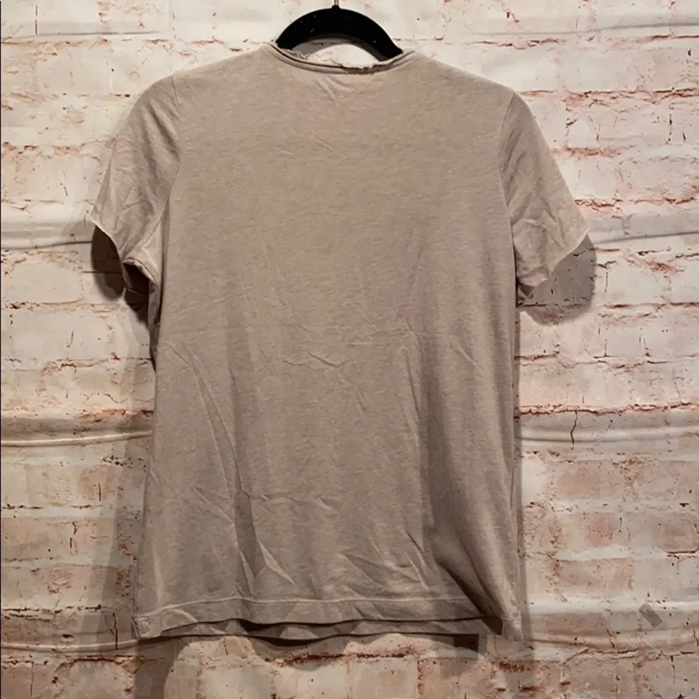 Eddie Bauer shirt sleeve v neck shirt sz M sparkle - Image 5