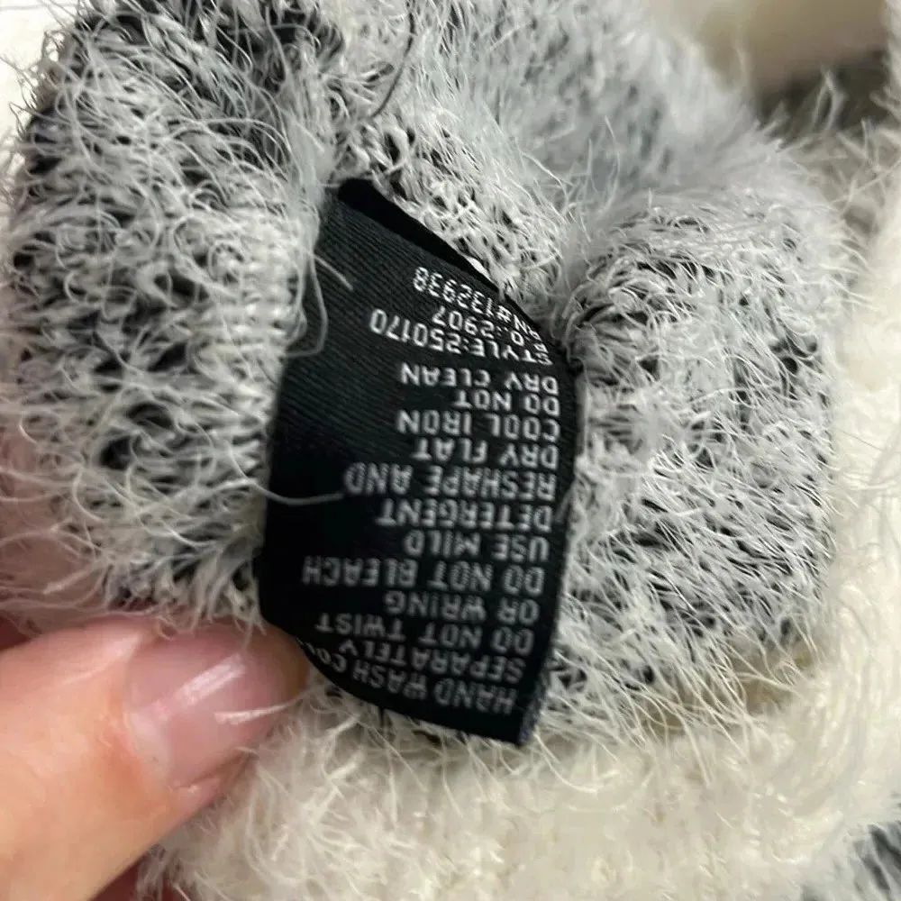 New cozy xs sweater cliche brand fuzzy soft comfortable pattern sweater winter Black - Image 8