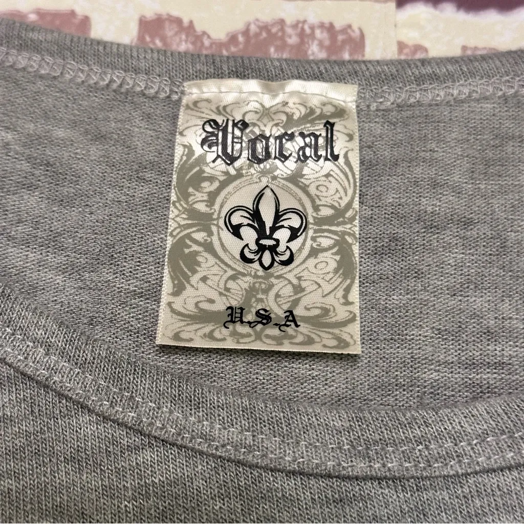 Vocal Gray Graphic Skull Long Sleeve Shirt size S - Image 4