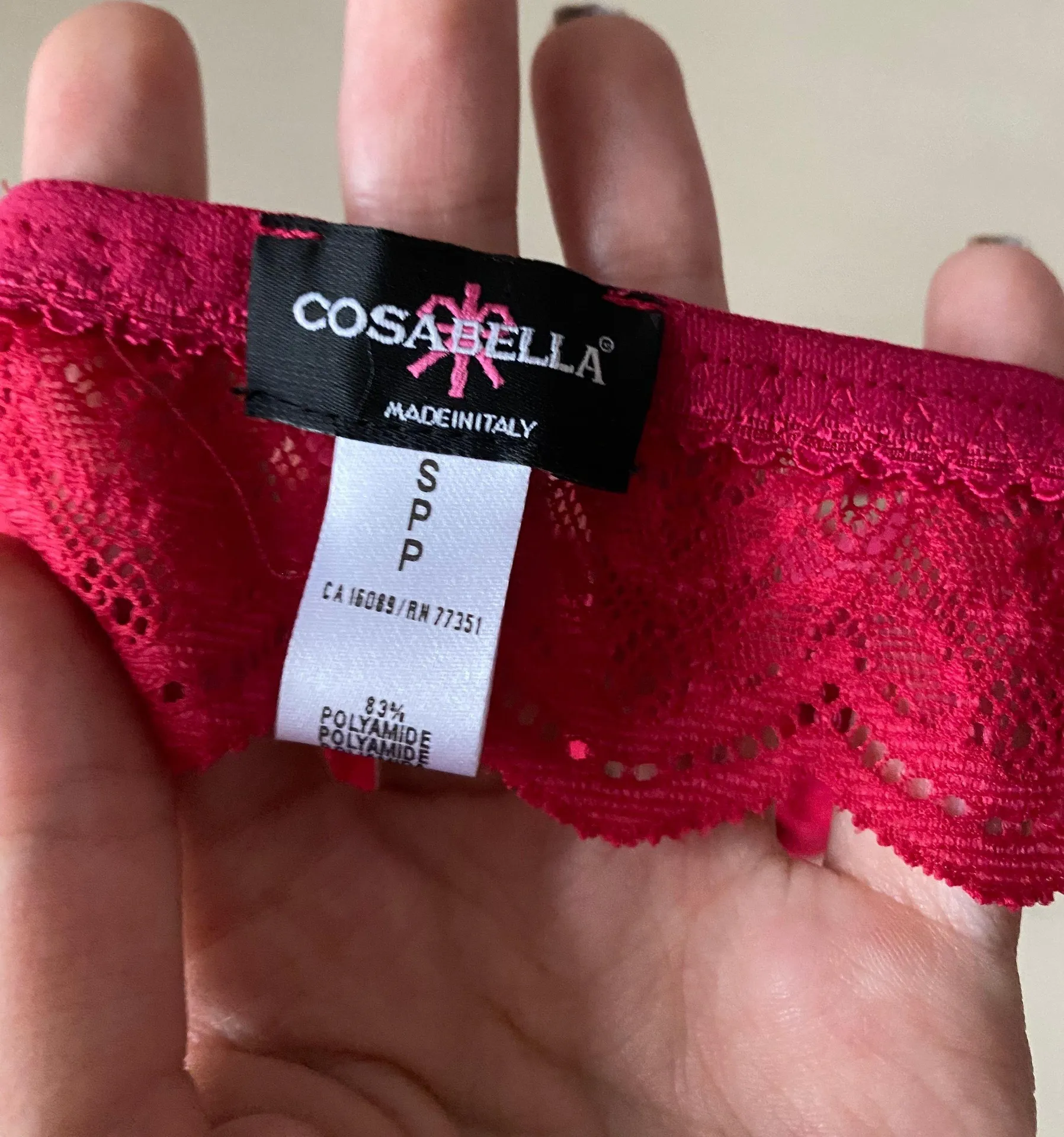 NWT  Sweet Treat Medallion Lace Bralette in scarlet red - Image 5