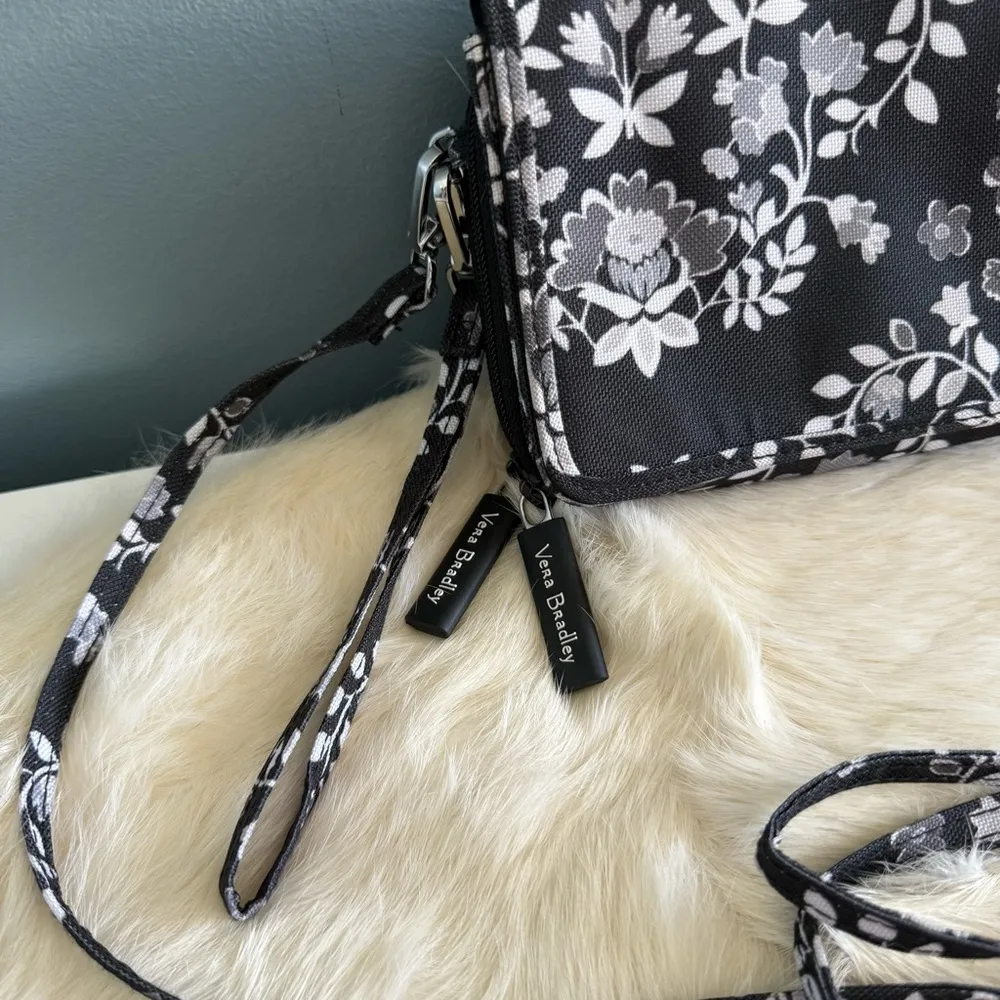 RFID All In One Chandelier Noir Crossbody Wristlet - Image 2