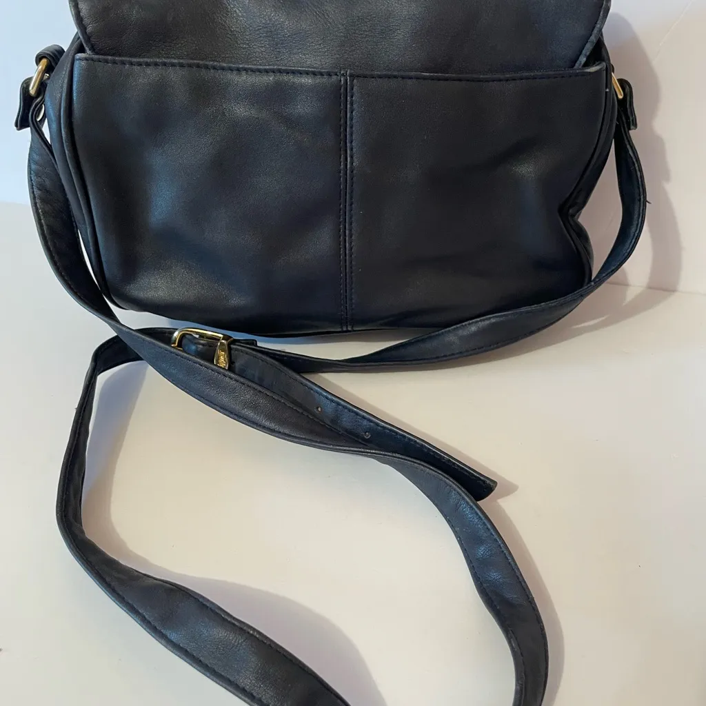 Etienne Aigner Black Leather Shoulder Bag - Image 2