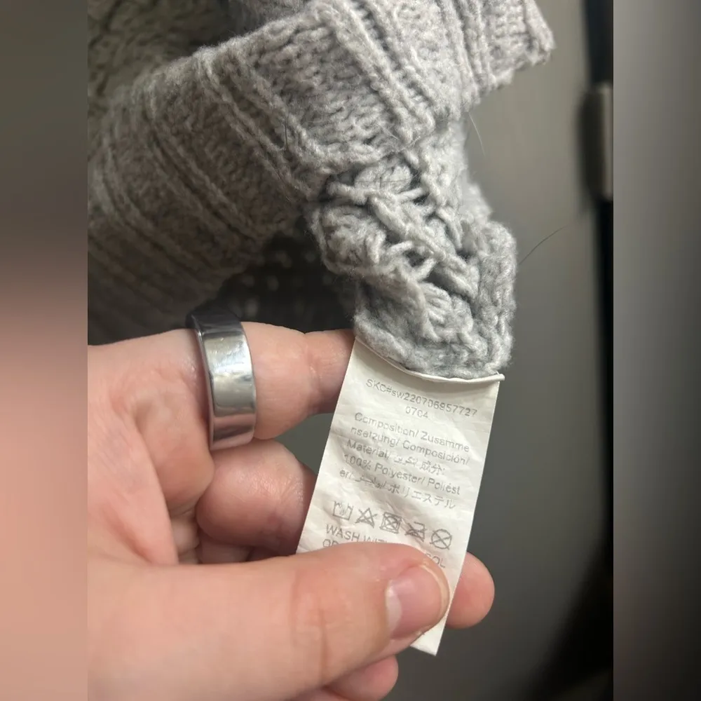 SHEIN Sweater Vest - Image 4